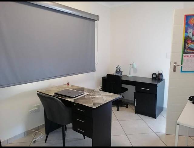 4 BEDROOM TOWNHOUSE FOR SALE IN MEER EN SEE